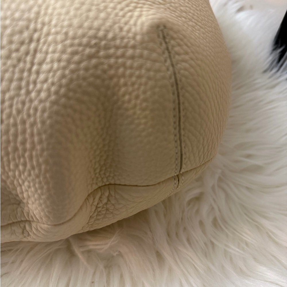 Coach Cream Leather Hobo Bag# F13731 - Picture 8 of 14